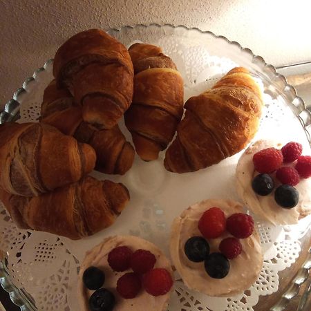 B&B Antico Tralcio Antignano  Luaran gambar